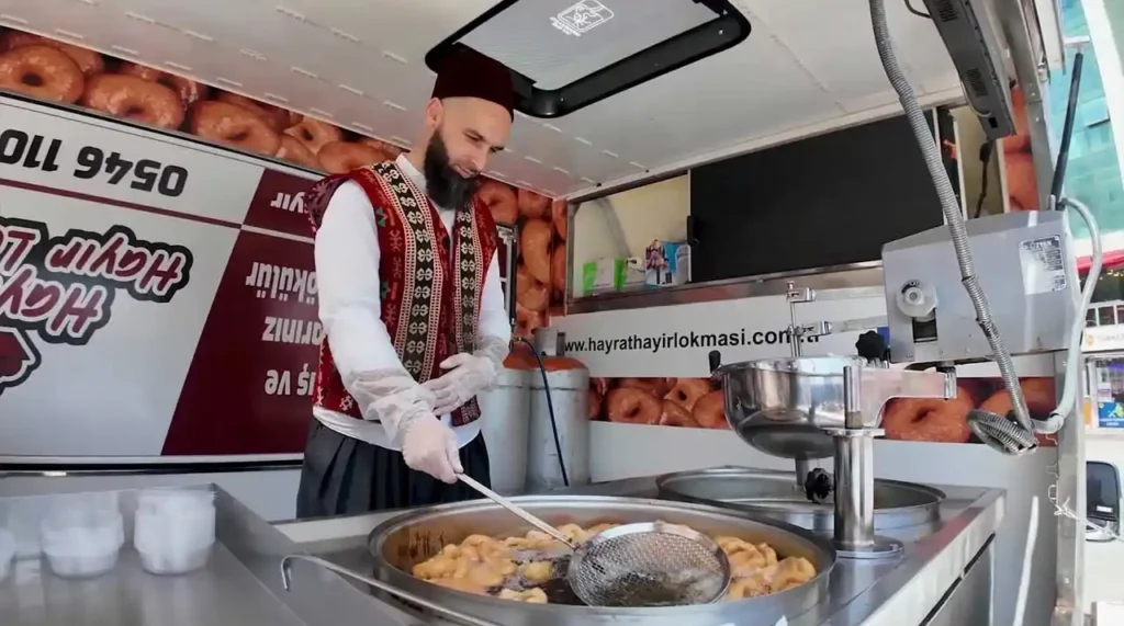 Geleneksel hayır lokması ve Lokma